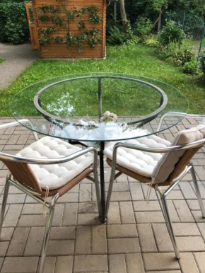 Appartement like complete Suite with Terrasse, very close to centre, beautiful, superquiet, parking !! in Erfurt, Erfurt